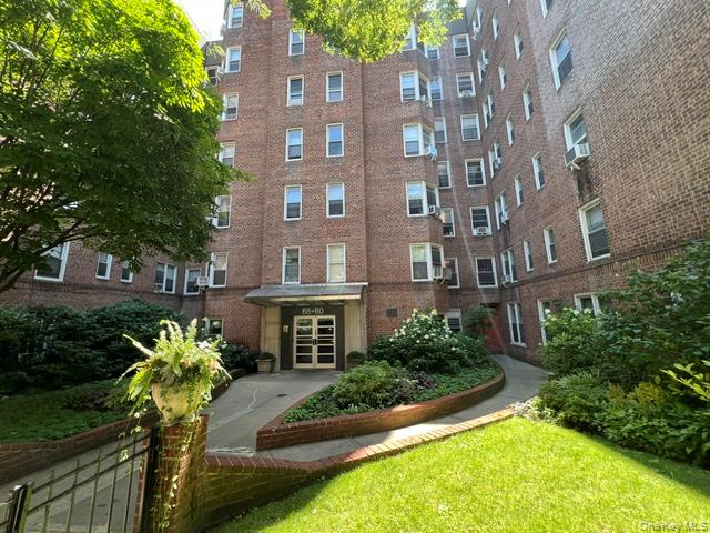 6560 Wetherole St Rego Park Ny 11374 Unit 5-J