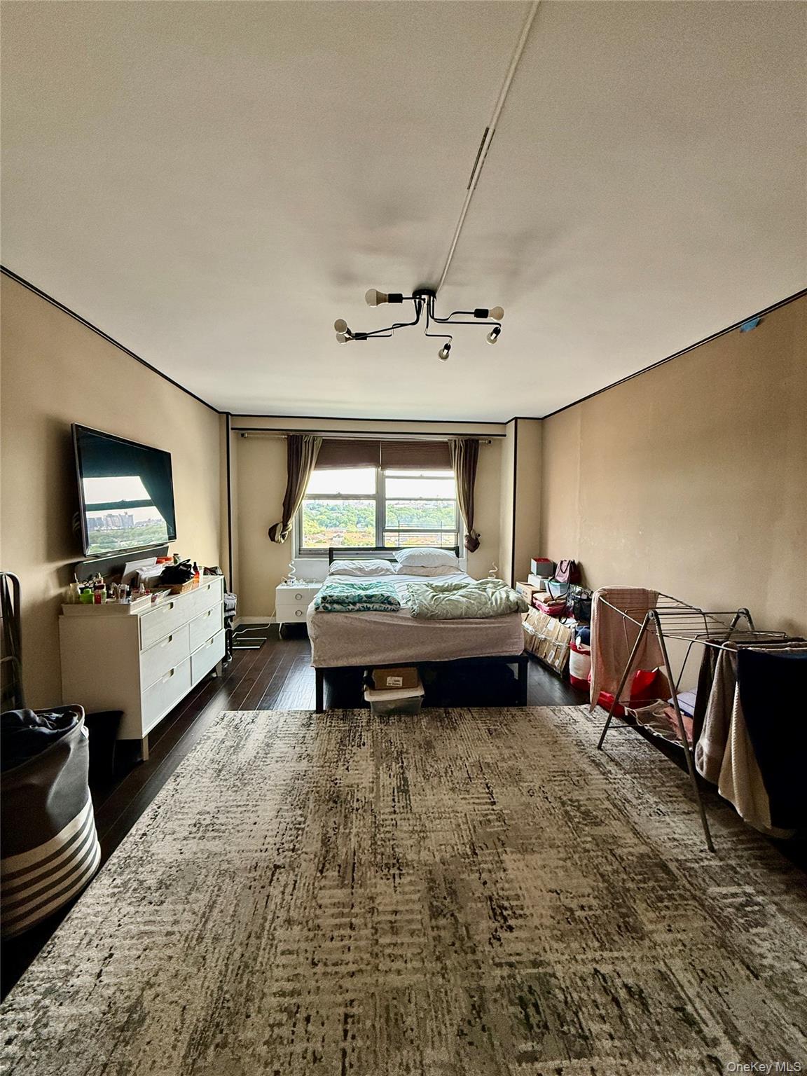 6120 Grand Central Pkwy Unit B