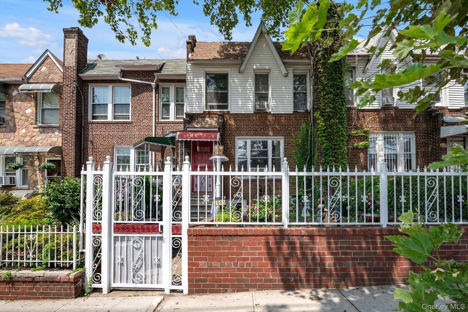 2053 Turnbull Ave