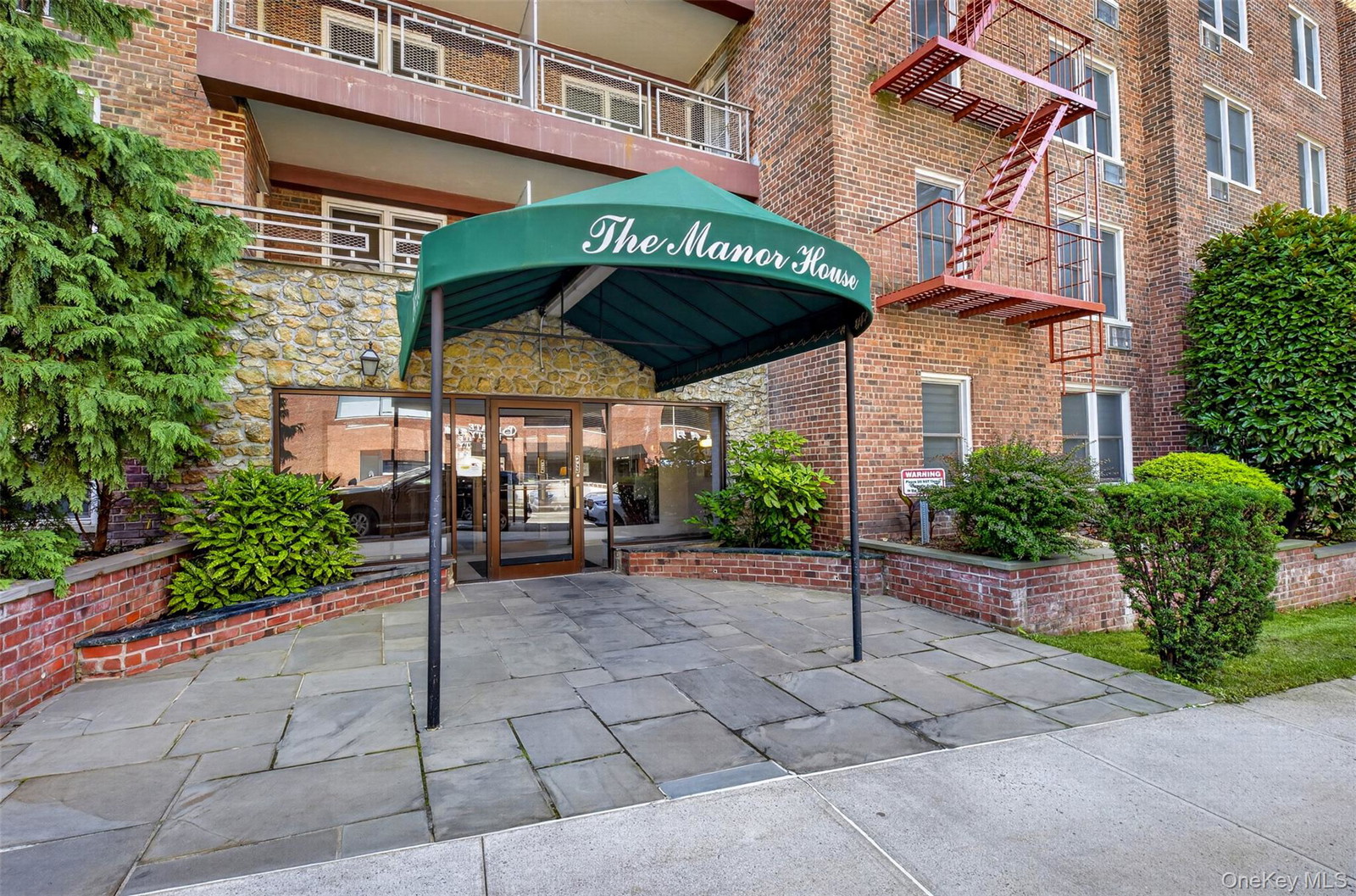 24120 Northern Blvd Unit 3P