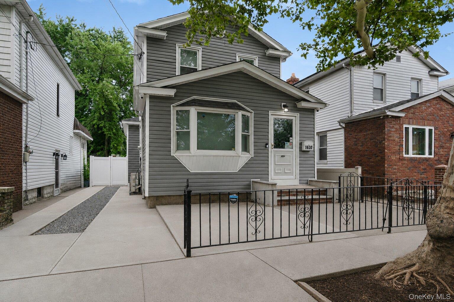 1630 E 52nd St
