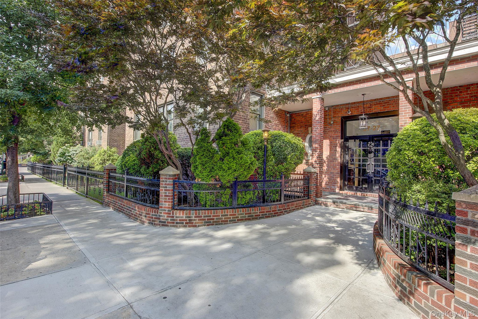 3727 86th St Unit 5S