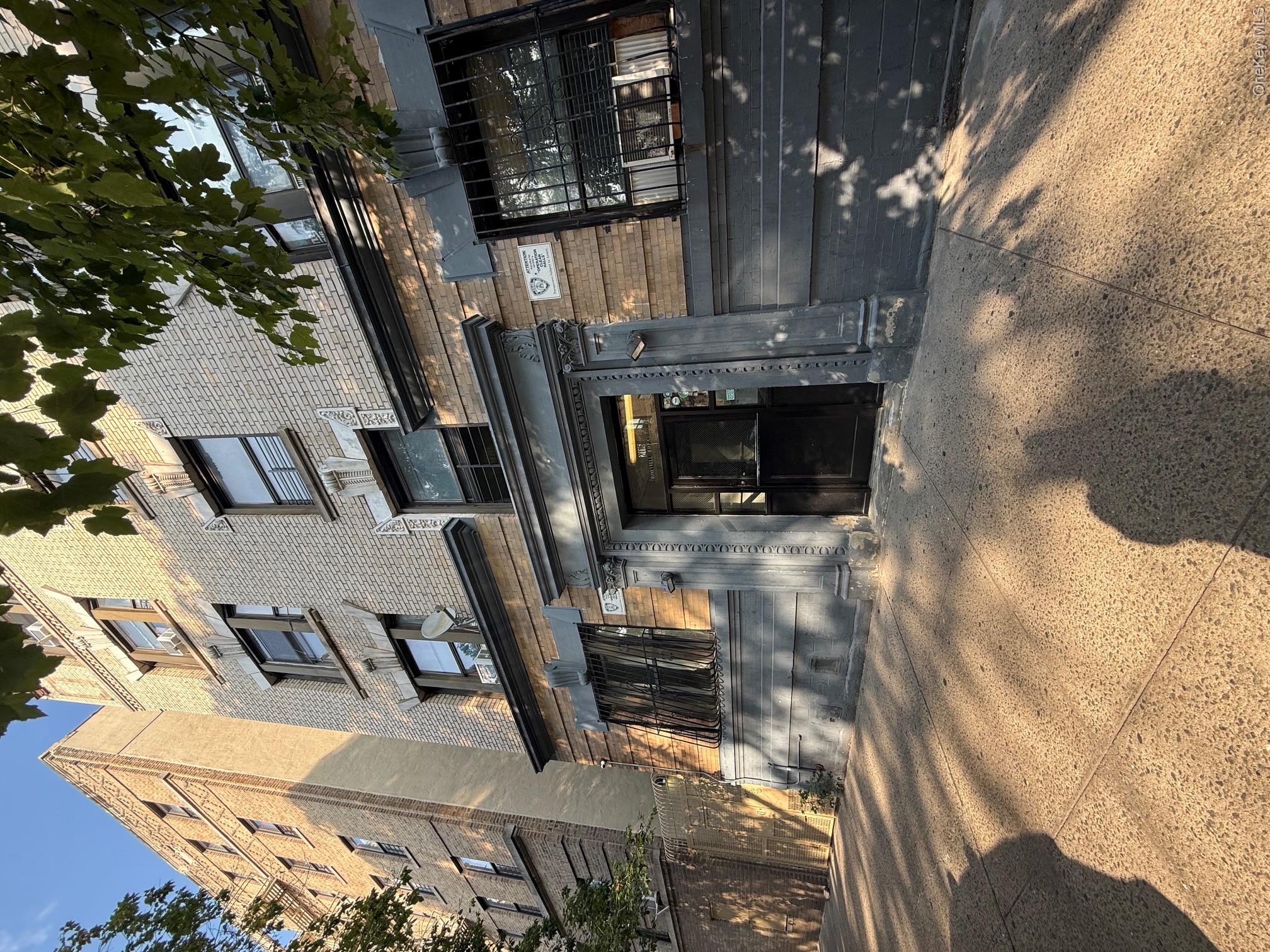 2116 Honeywell Ave Unit 5