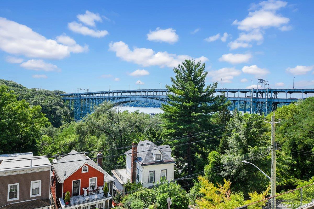 2287 Johnson Ave Unit 4F