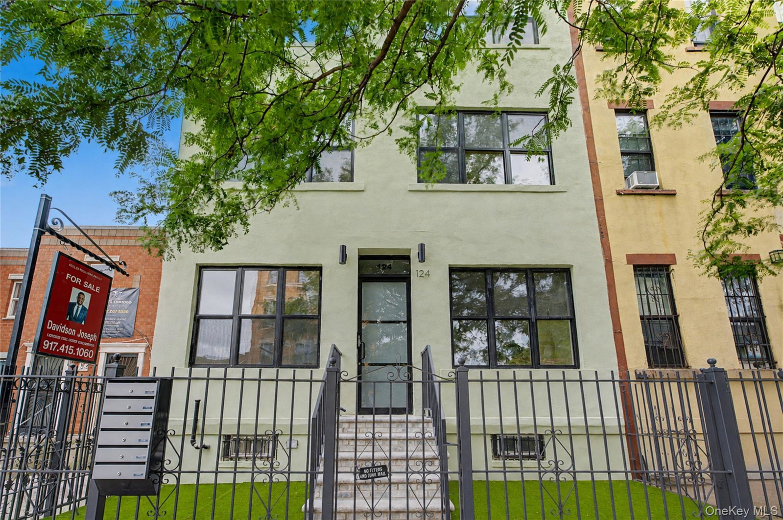 124 Grove St