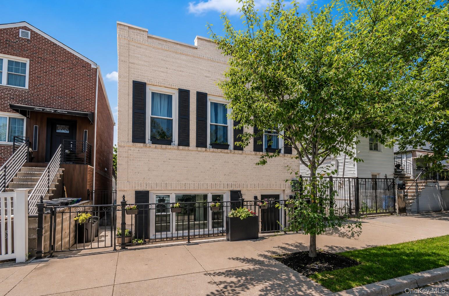 269 Swinton Ave