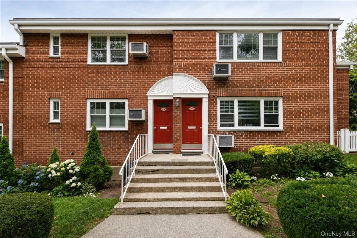 7802 Cloverdale Blvd Unit Upper