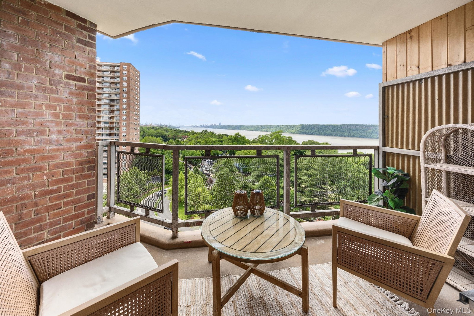 5900 Arlington Ave Unit 10R