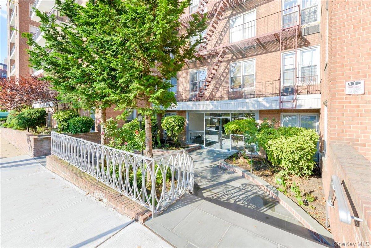 6750 Thornton Pl Unit 4S