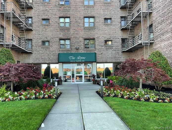 20415 Foothill Ave Unit A34