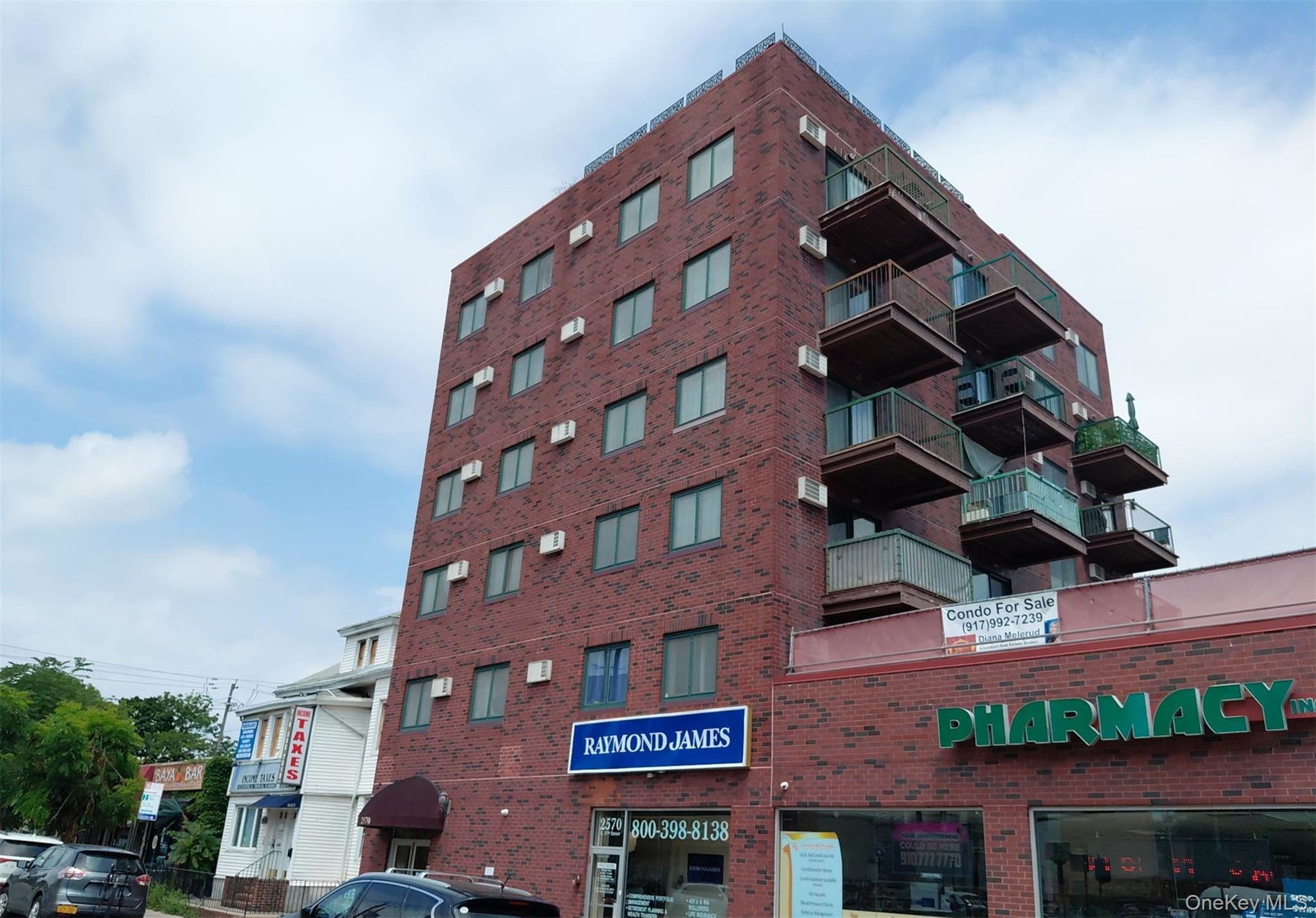 2570 E 17th St Unit 5C
