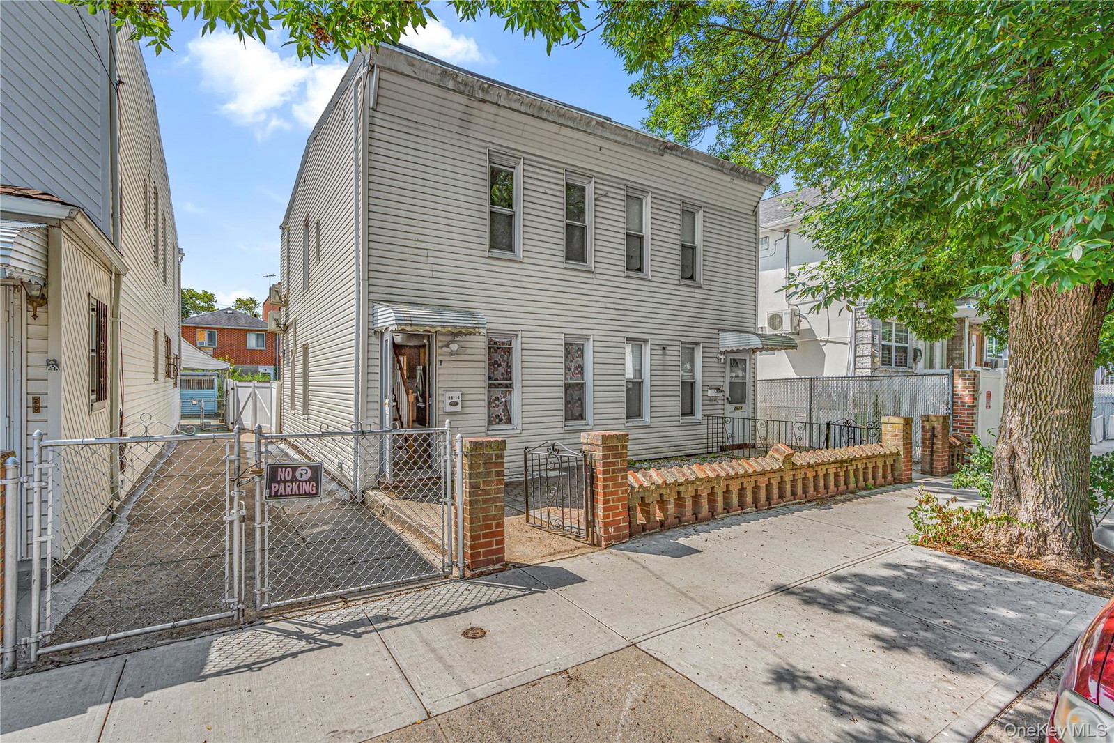 8616 102nd Ave