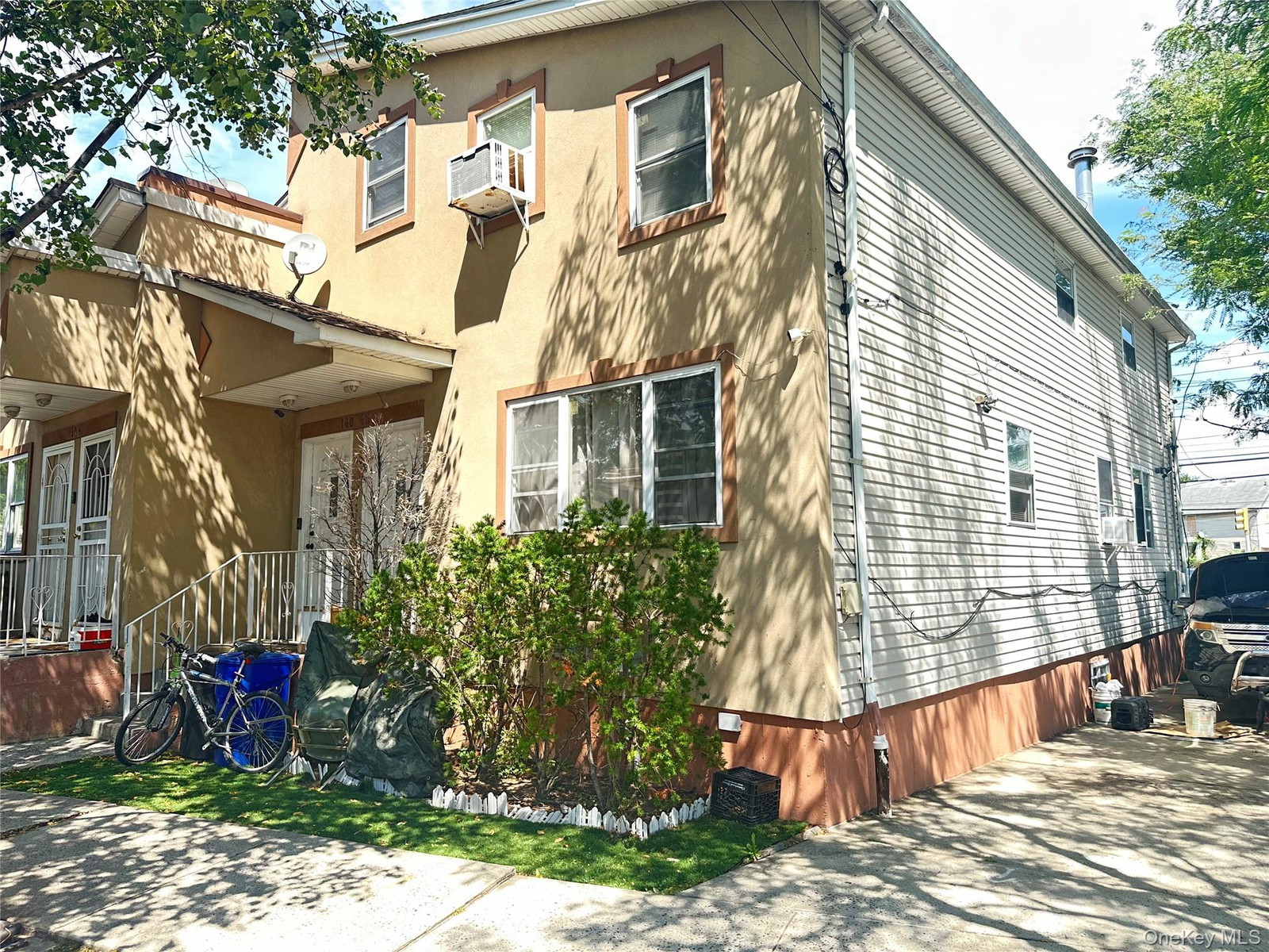 14045 Charles Ln