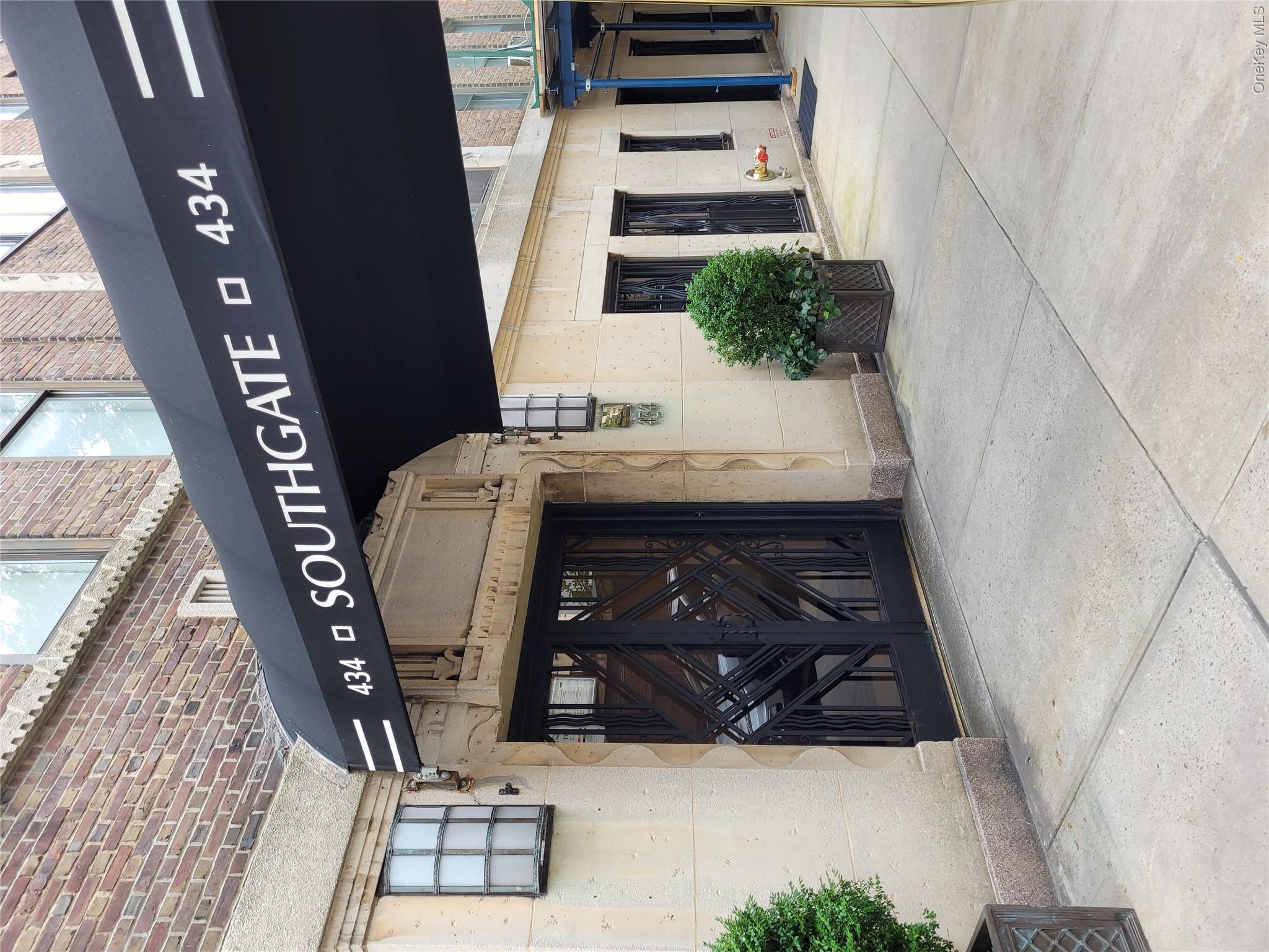 434 E 52 Street Unit 9A