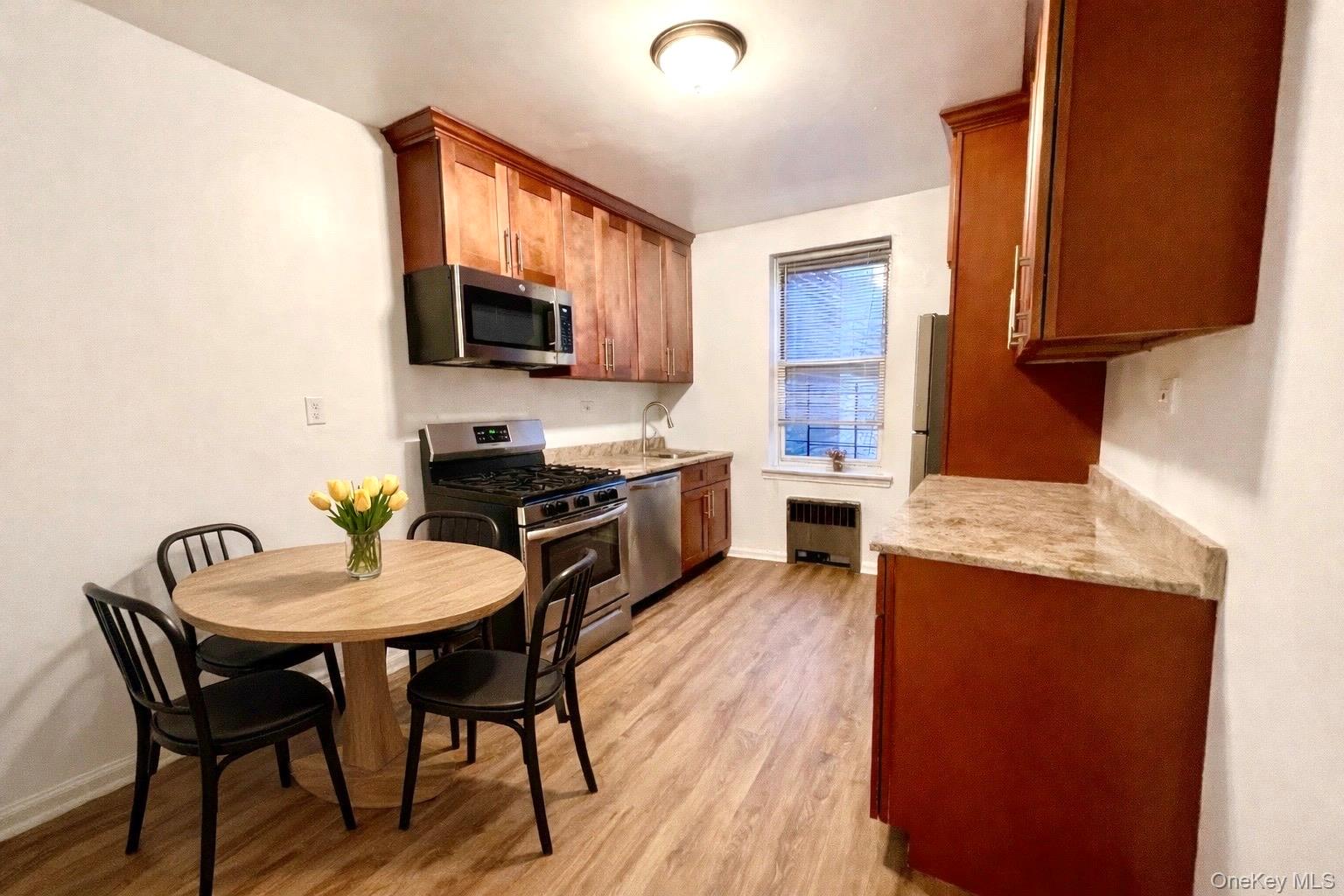 2080 Barnes Ave Unit 5B