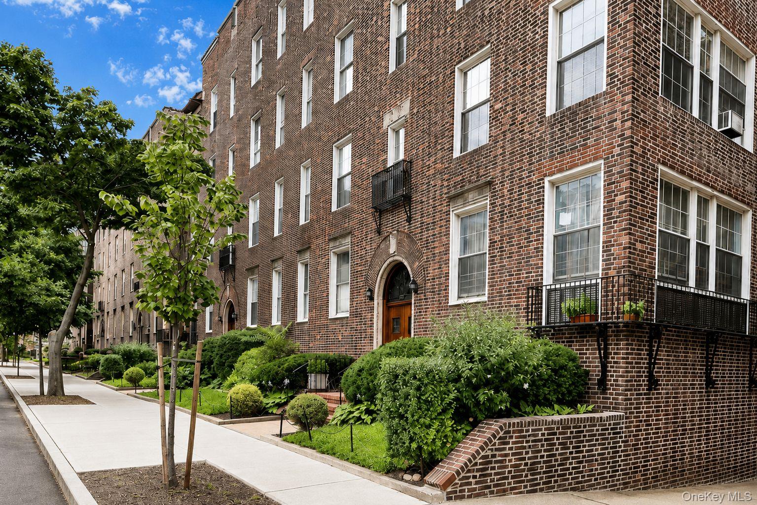 3722 85th St Unit 31