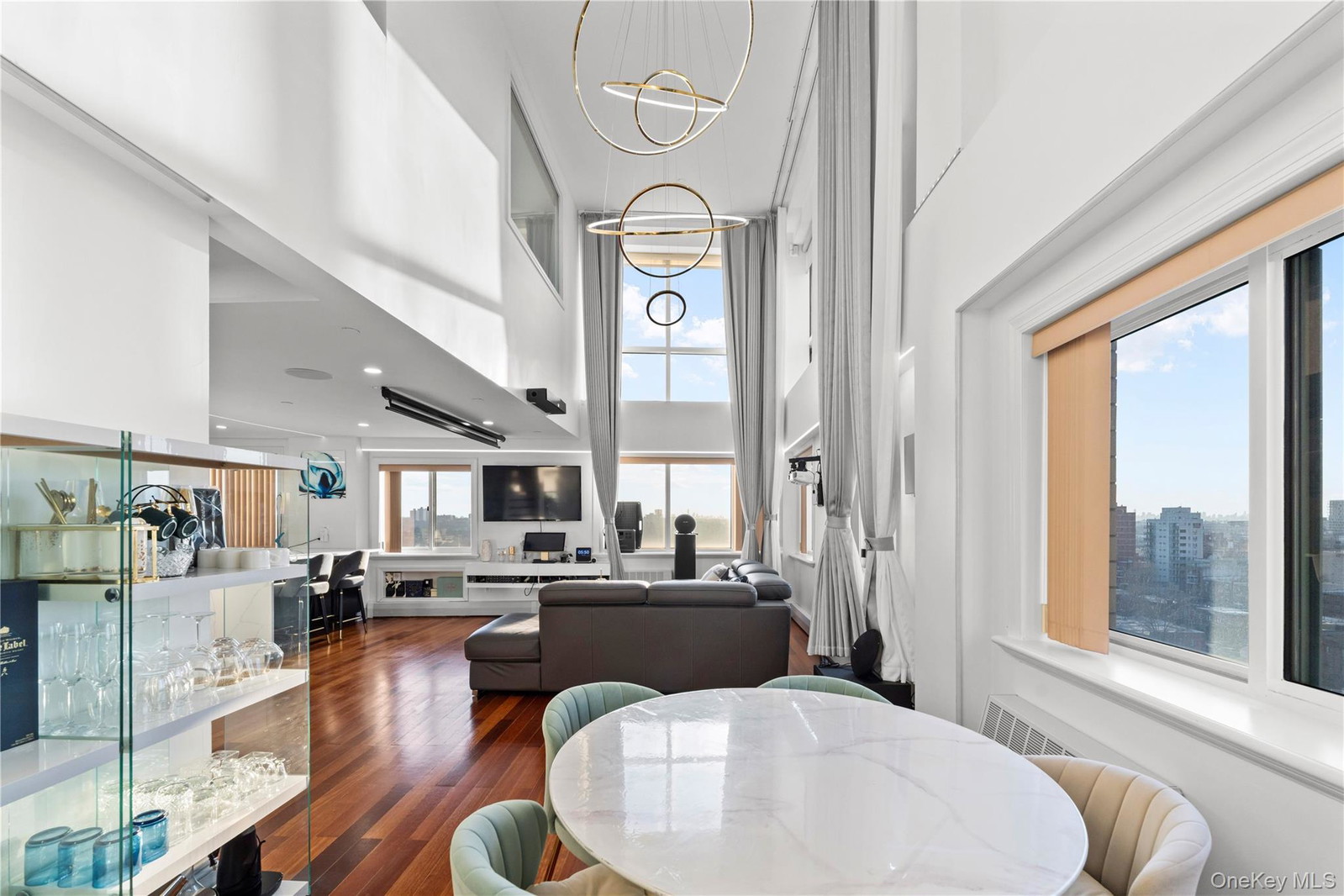4318 Main St Unit 12A