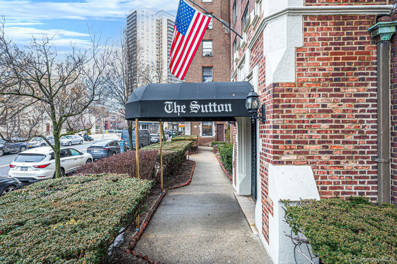 10914 Ascan Ave Unit 4B