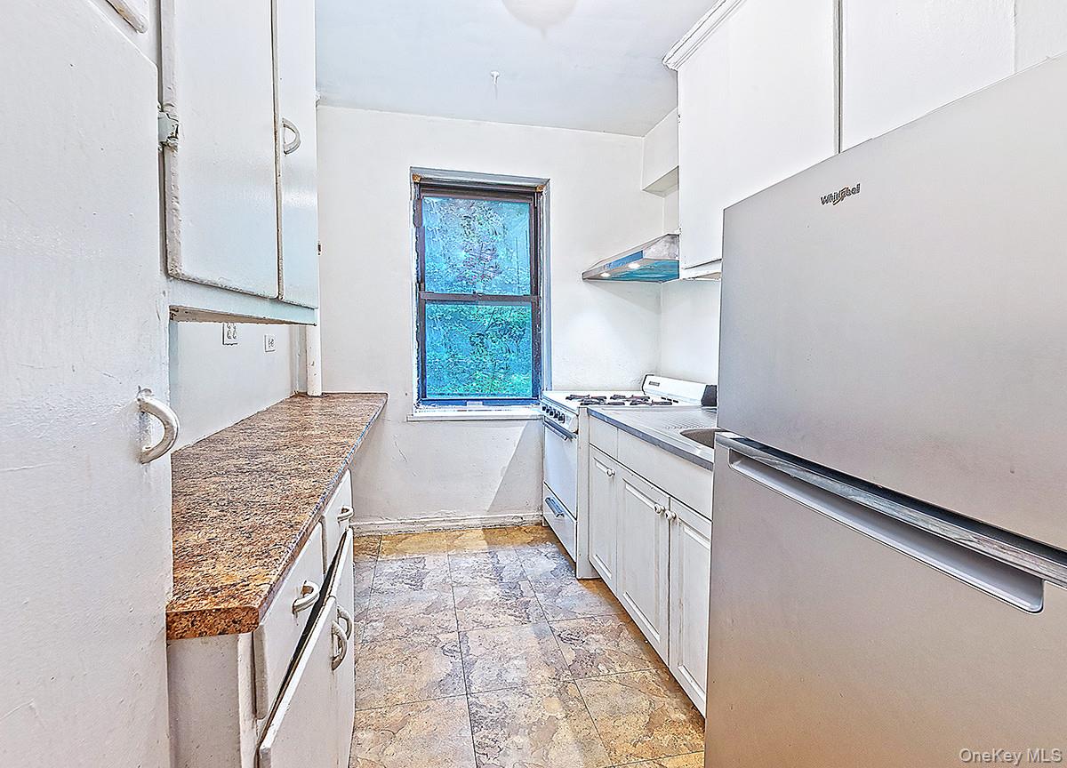 3017 Riverdale Ave Unit 2H