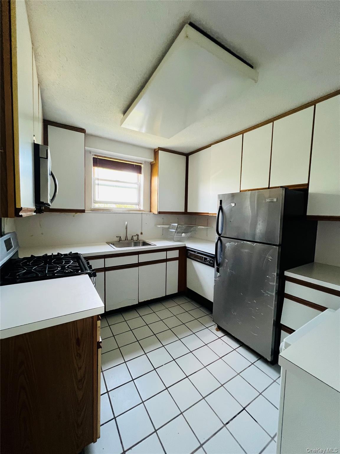 5700 Arlington Ave Unit 3V
