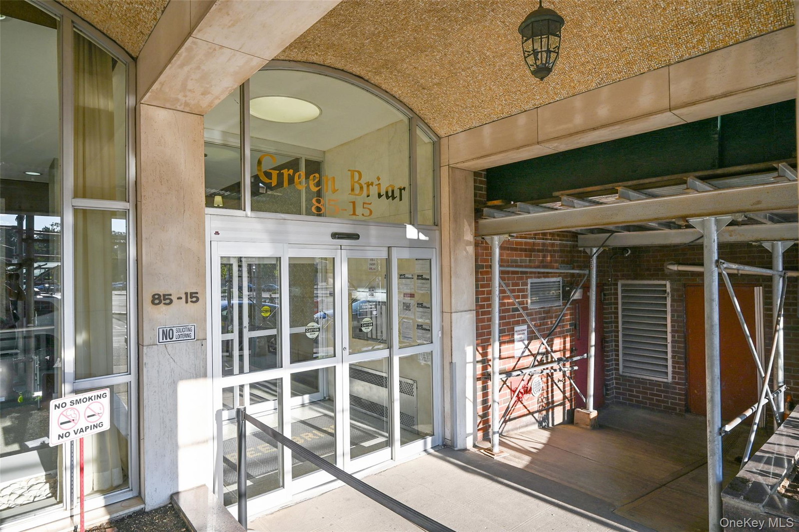 8515 Main St Unit 4I