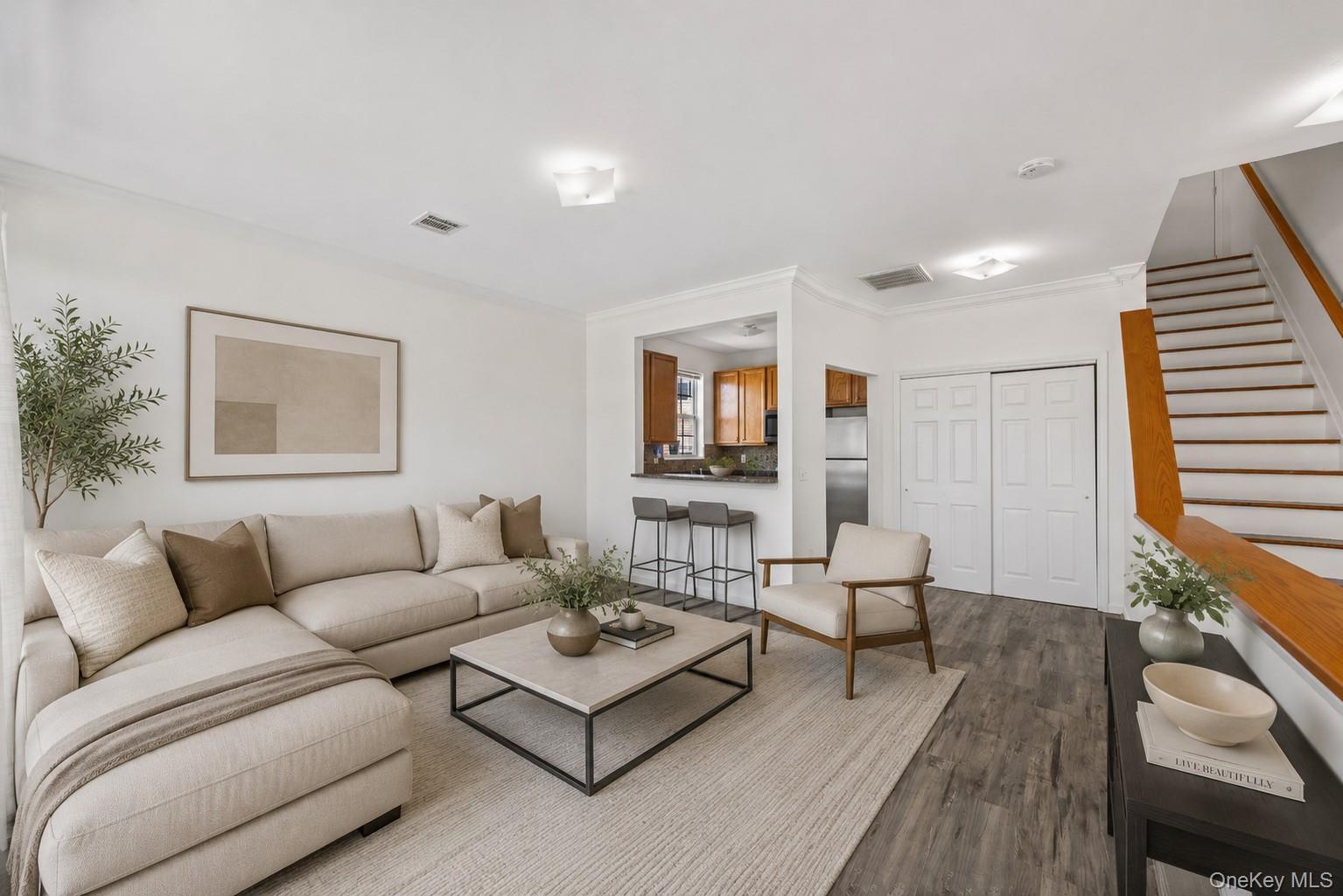 102 Surf Dr