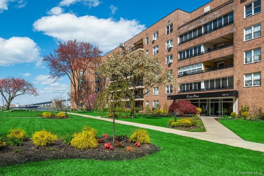 16241 Powells Cove Blvd Unit 1G