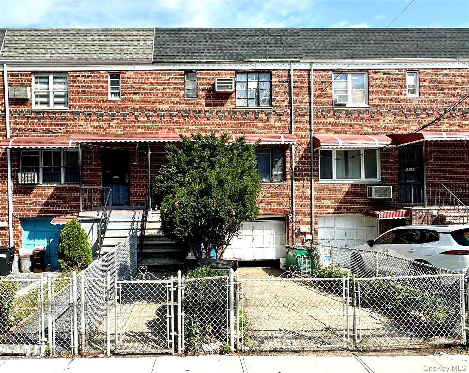9733 42nd Ave