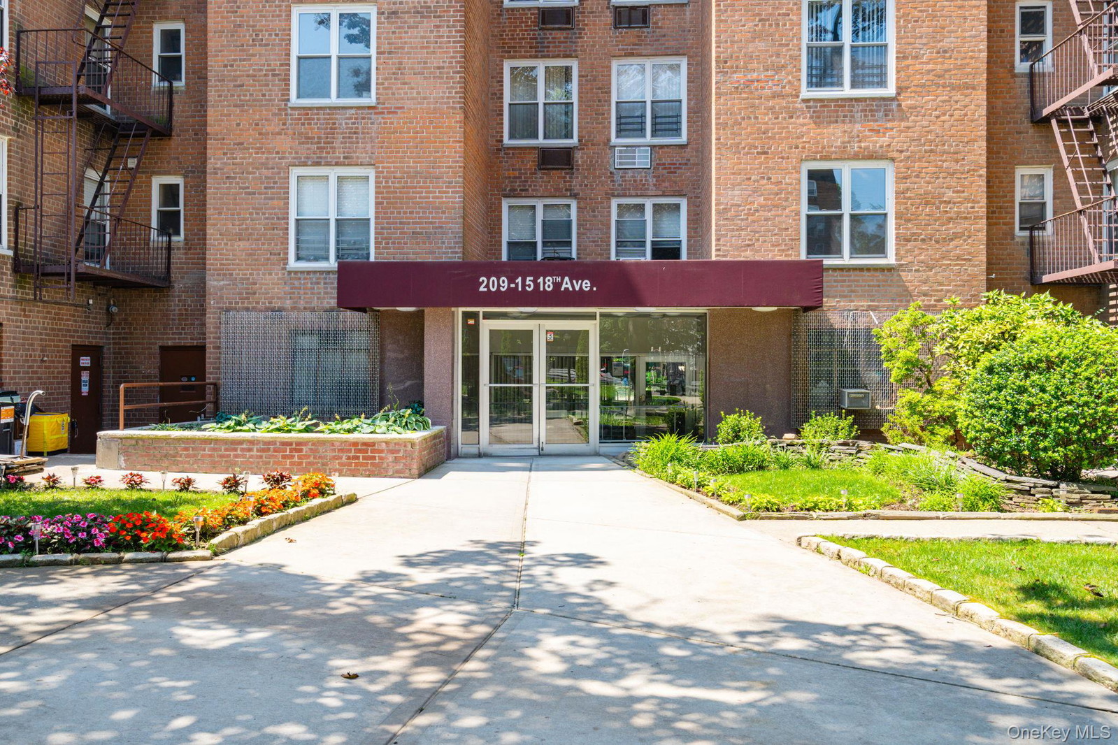 20915 18th Ave Unit 3D