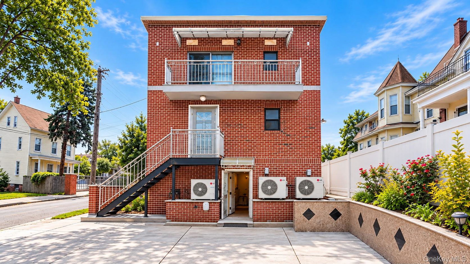 12519 14th Ave