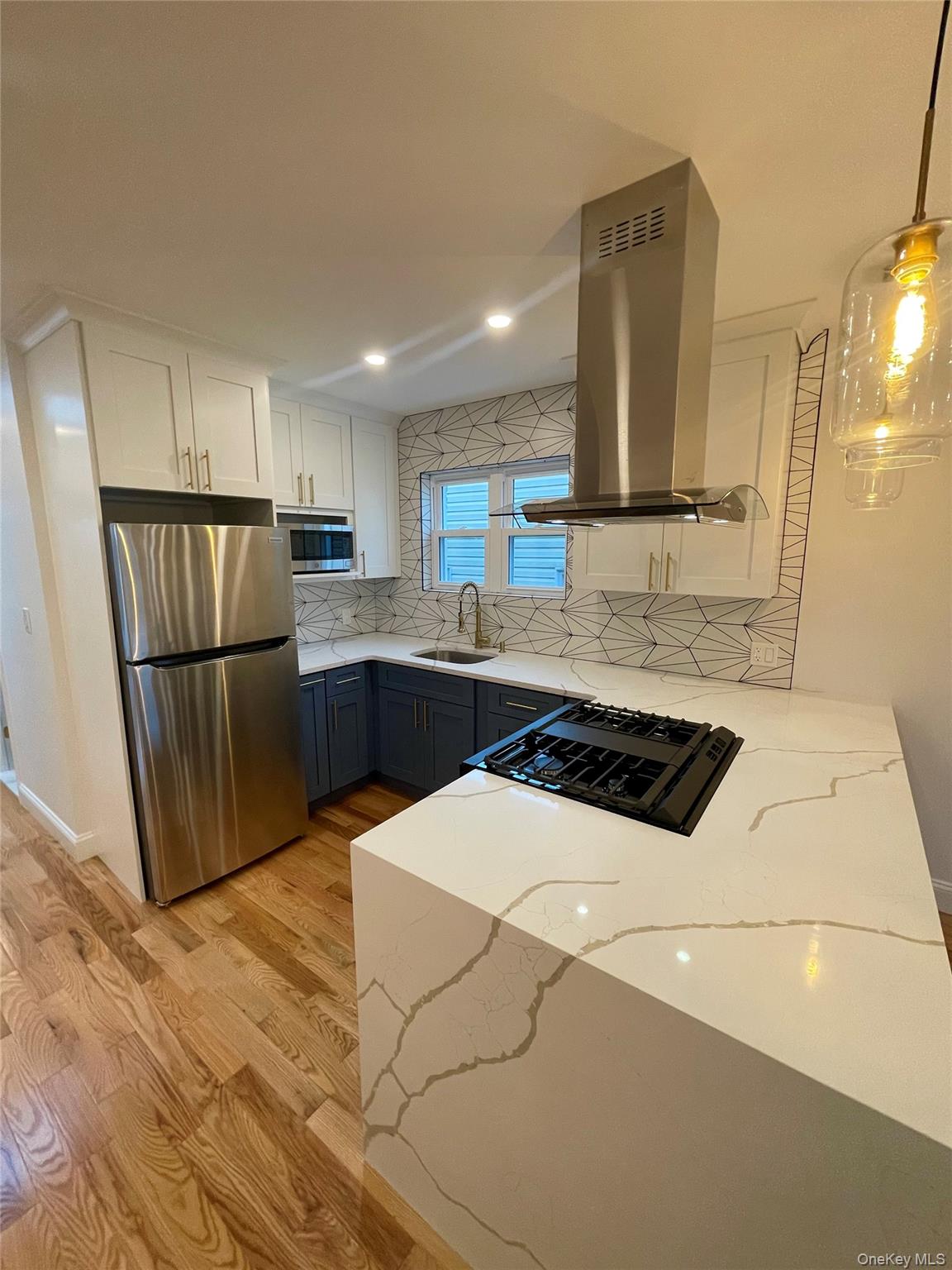 1045 Revere Ave Unit 2
