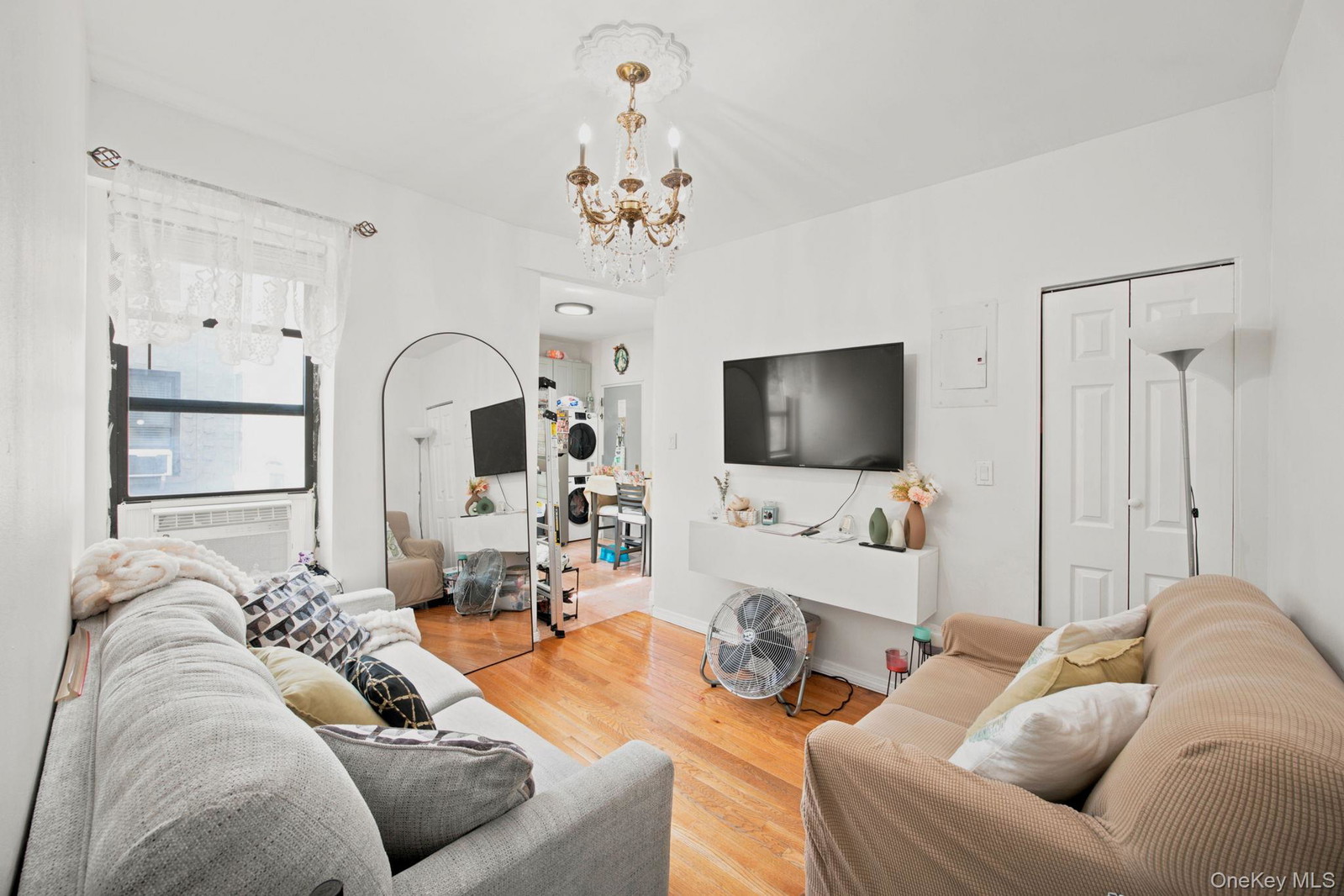 350 S 4th St Unit 4F