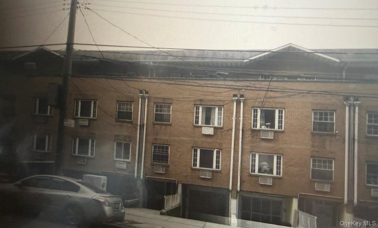 774 Lincoln Ave