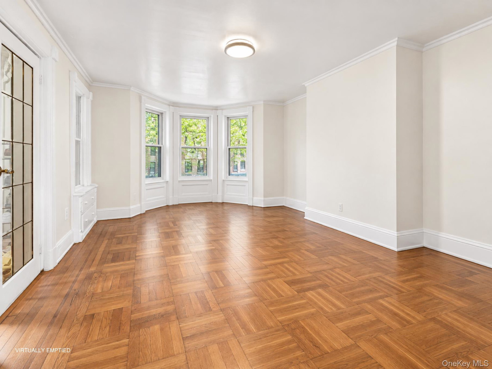 1207 Hancock St