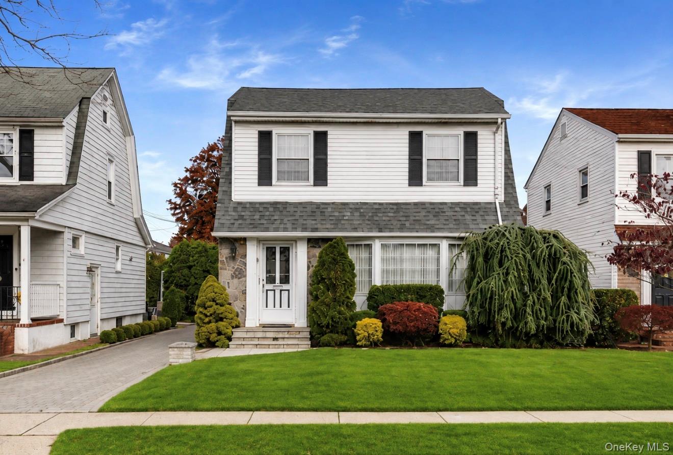 19 Stratford Ave