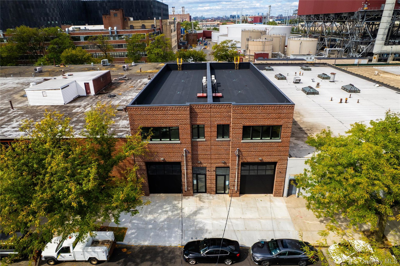 18-28 Steinway Streets