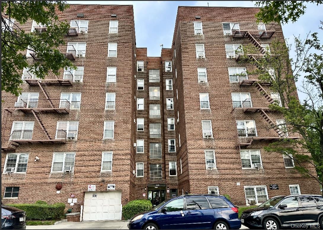 8504 63rd Dr Unit 6j1