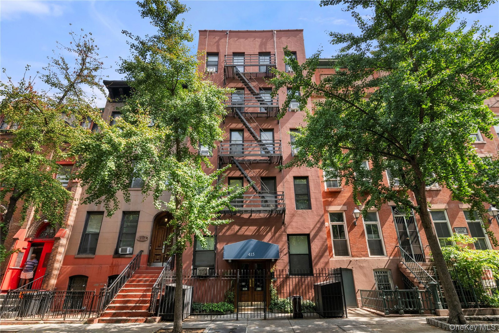 415 W 46 Street Unit 2D
