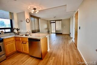 11624 Grosvenor Ln Unit 4D