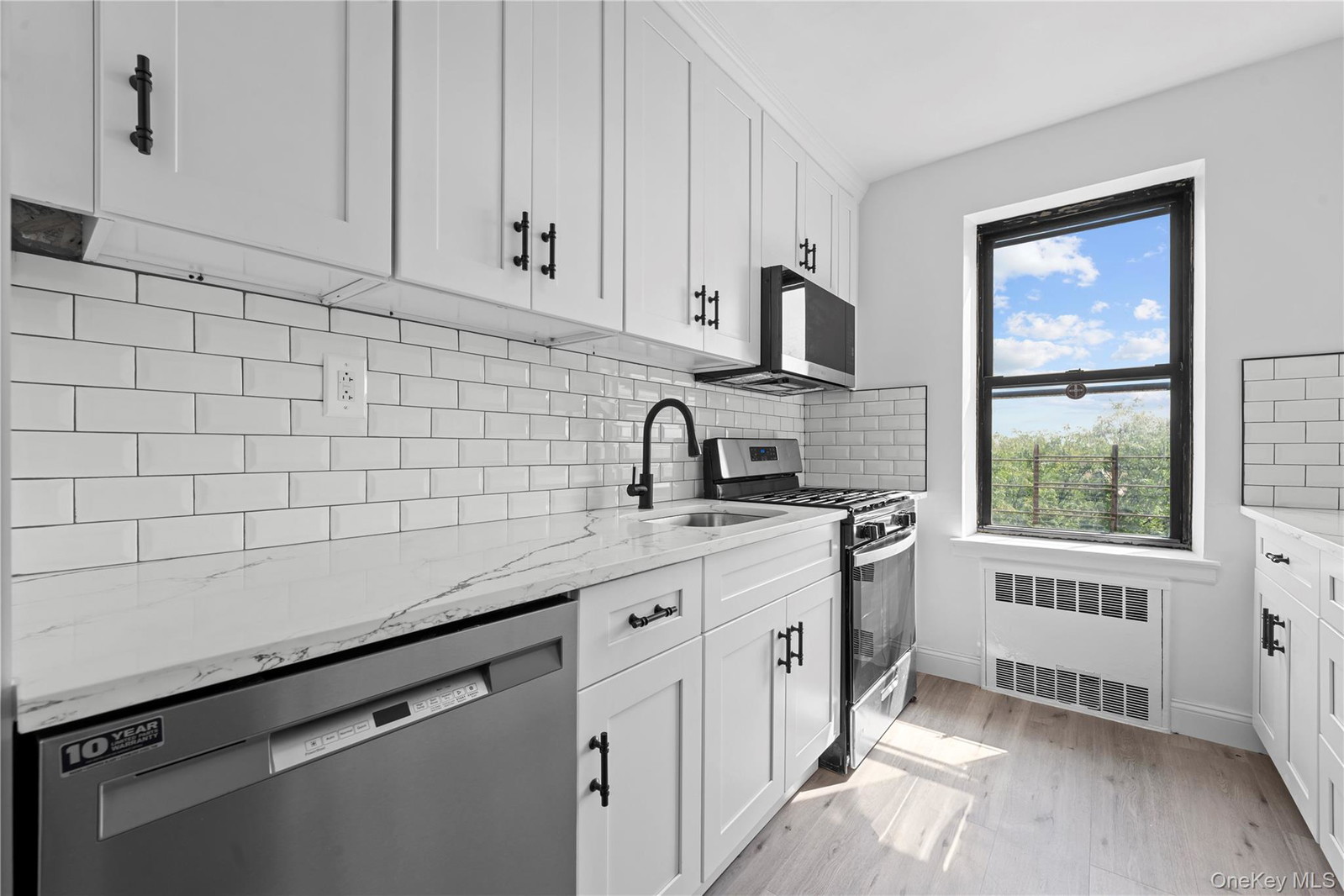 3726 87th St Unit 5F