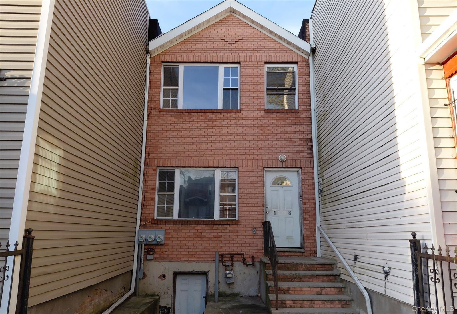 1338 Park Pl