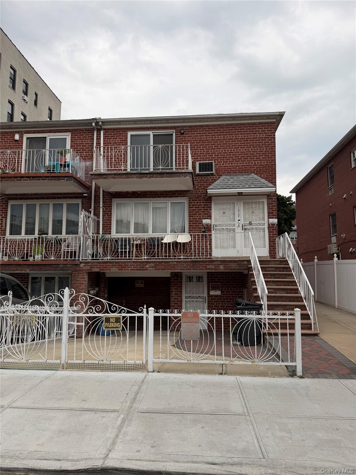 1927 84th St Unit 3rd