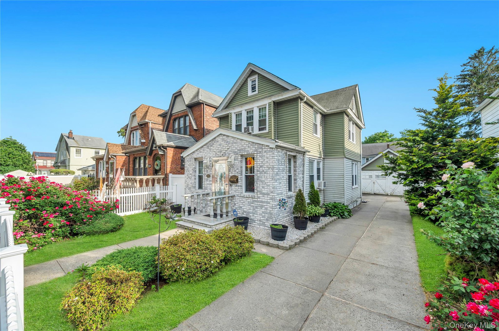 22016 107th Ave
