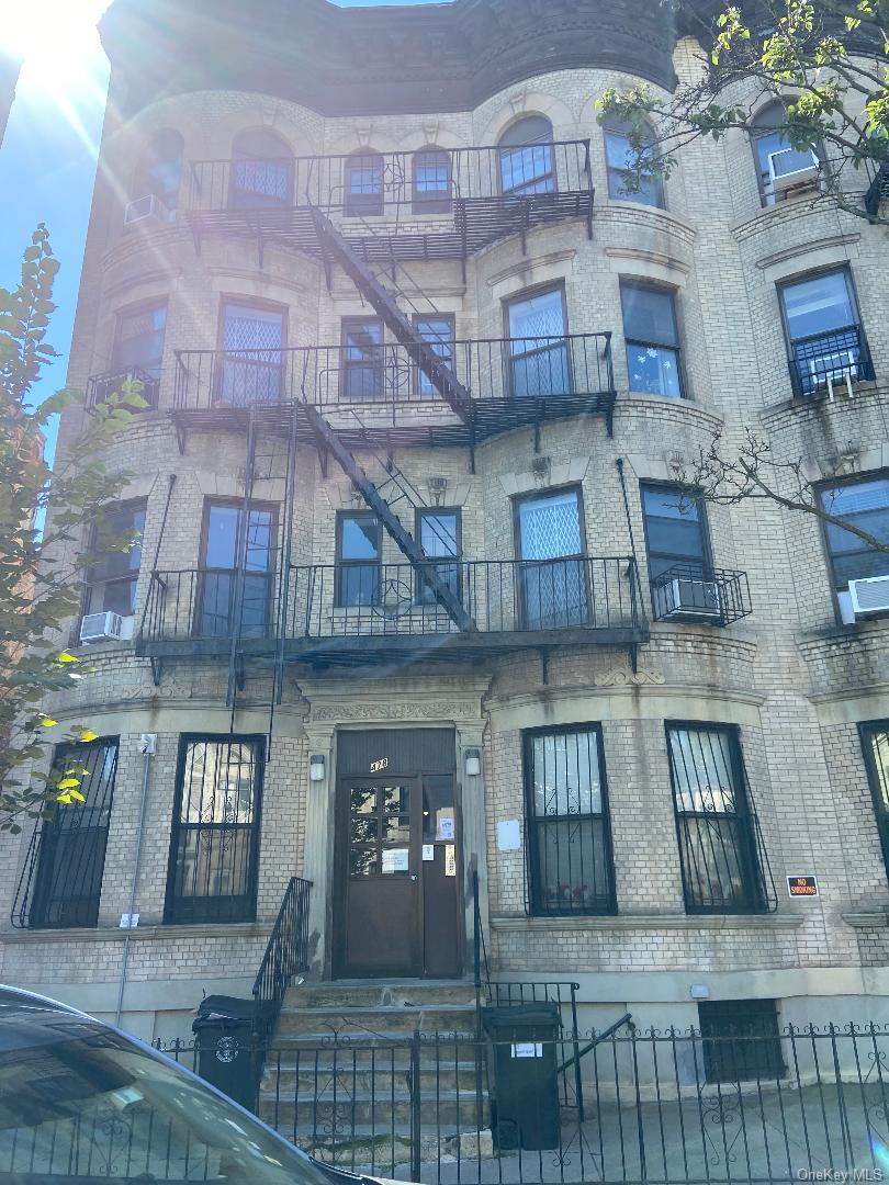 478 Bainbridge St Unit 1A
