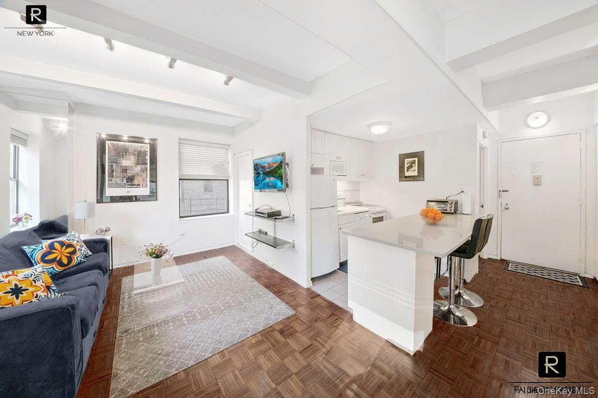 150 West 51st Street Unit 1411