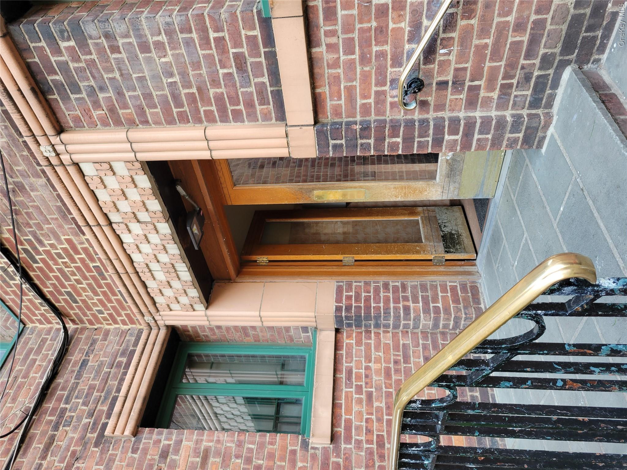 1503 Metropolitan Ave Unit 2F