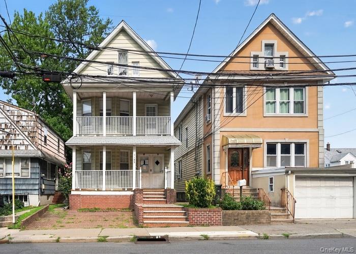 1125 Victory Blvd