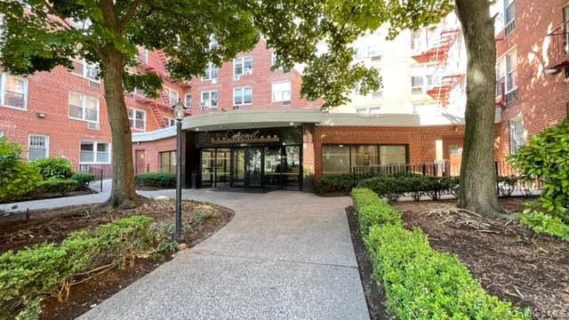 6311 Queens Blvd Unit E17