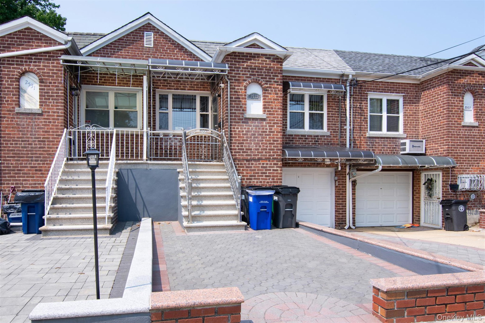 2533 Tenbroeck Ave