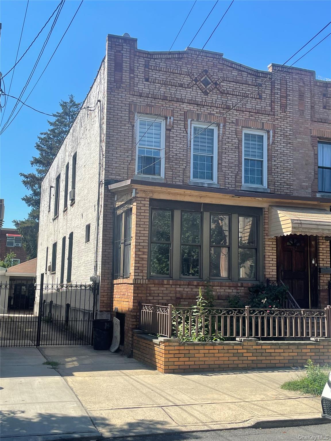 142 Forbell St